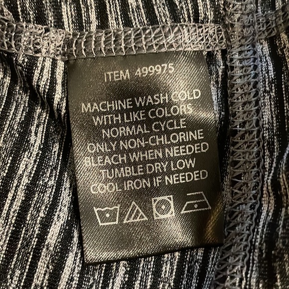 LUKKA ZIP UP ATHLETIC HOODIE-LARGE - Picture 7 of 7